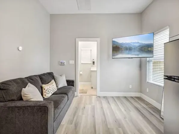 2502 1/2 Sam Wilson St, Houston, TX 77020