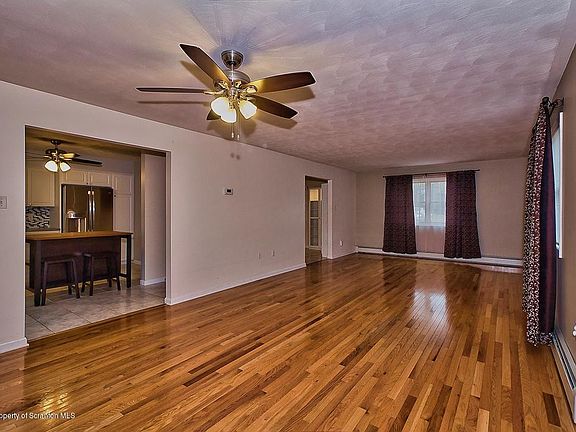 3rd image of 1321 McKenna Ct