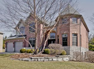 909 Hampstead Ct, Barrington, IL 60010