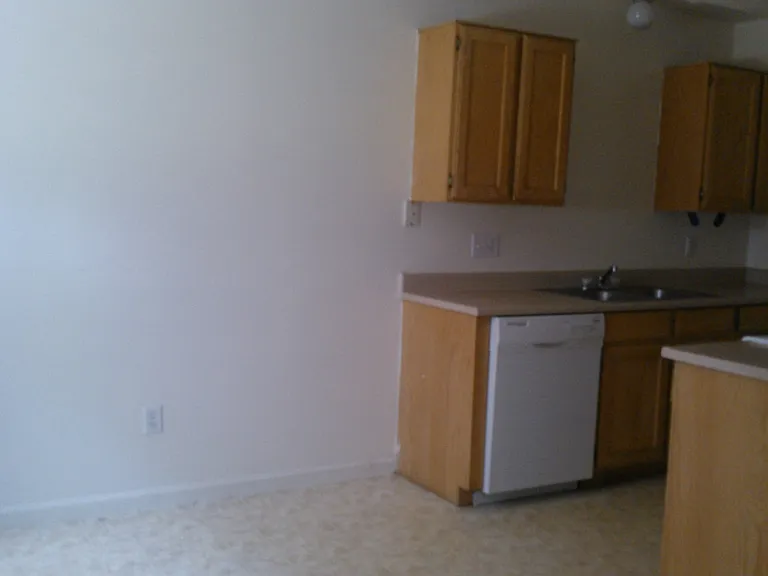 3896 W Benview Ave #D — Photo 5