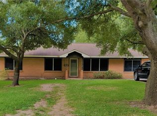 319 Moore St, Navasota, TX 77868