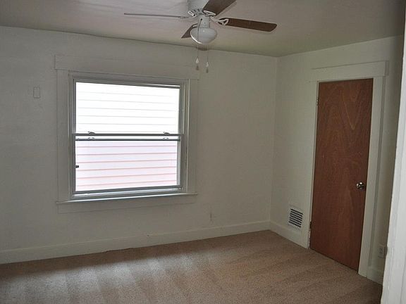 5th image of 112 Rockwood Ave