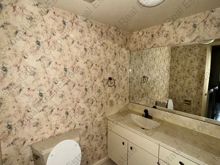 1281 Colonial Pkwy — Photo 8