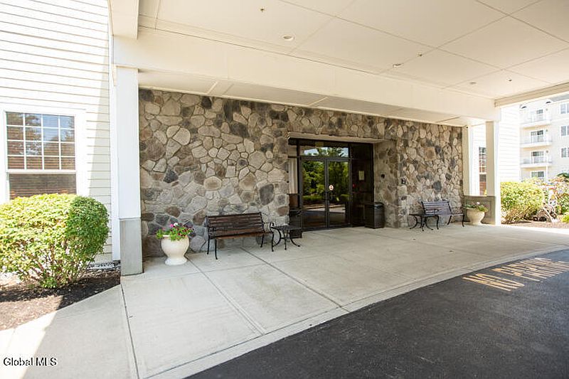 4th image of 8 Wall Street APT 428