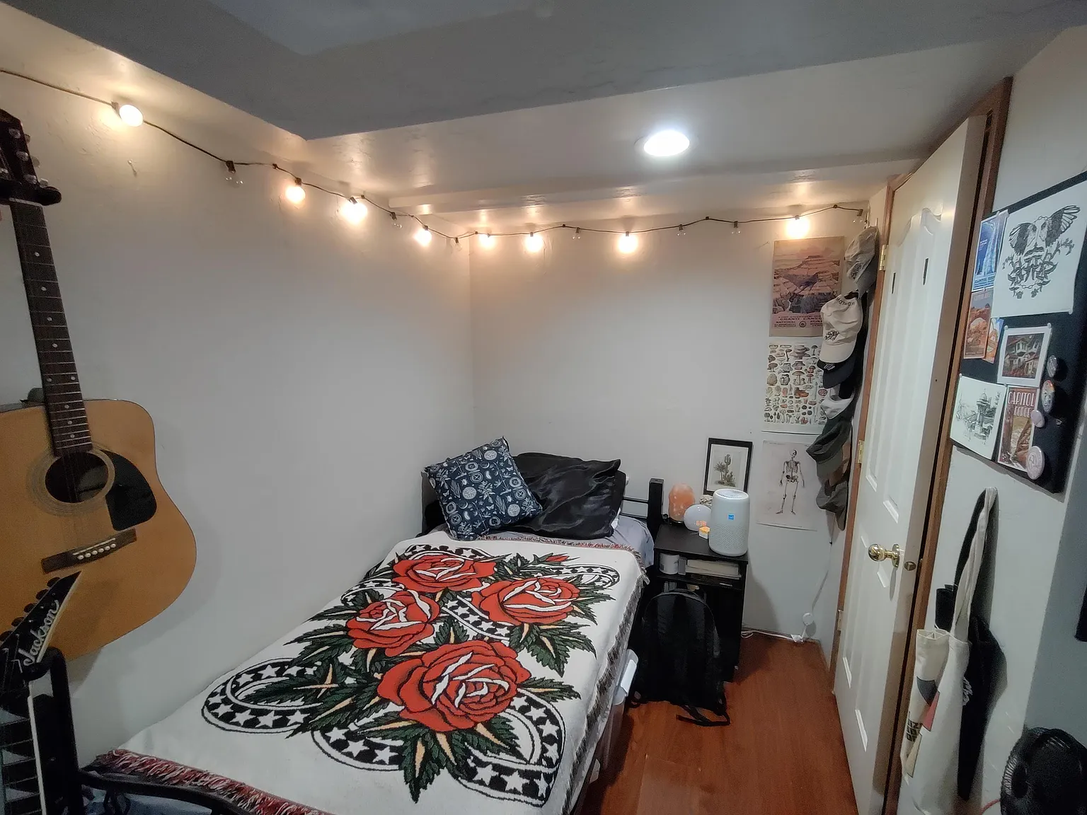 3 bed, 2743 sqft, $550 — Photo 3