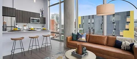 1st image of 732 N Milwaukee Ave