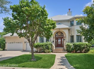 4858 W Chase Ave, Lincolnwood, IL 60712