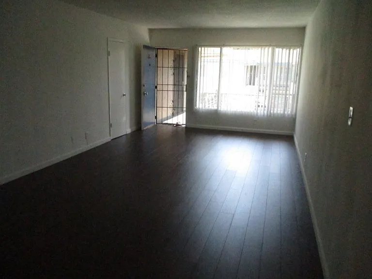 1435 N Fairfax Ave #20 — Photo 7