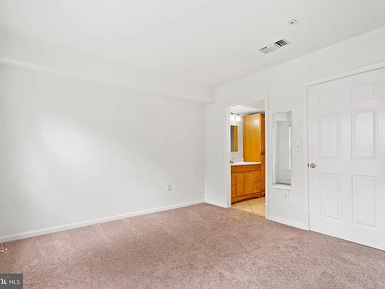 4525 Superior Sq #4525 — Photo 17