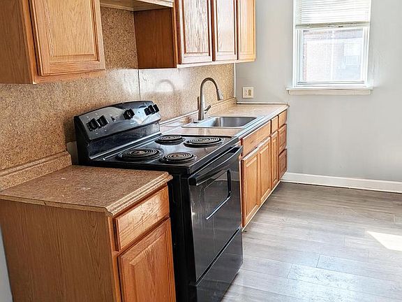 5th image of 6125 Alma St