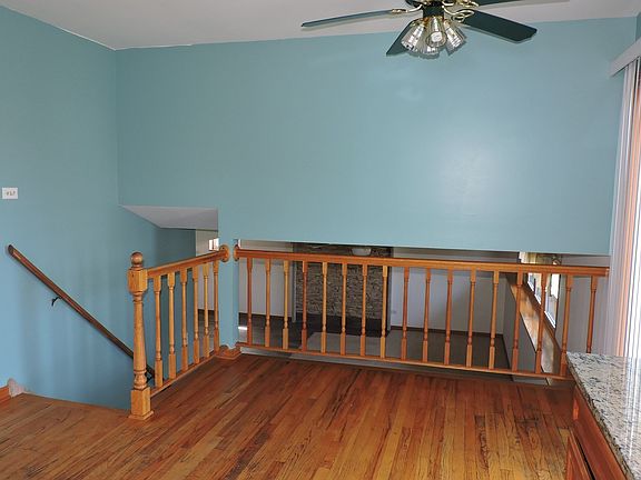 4th image of 15606 Vista Dr