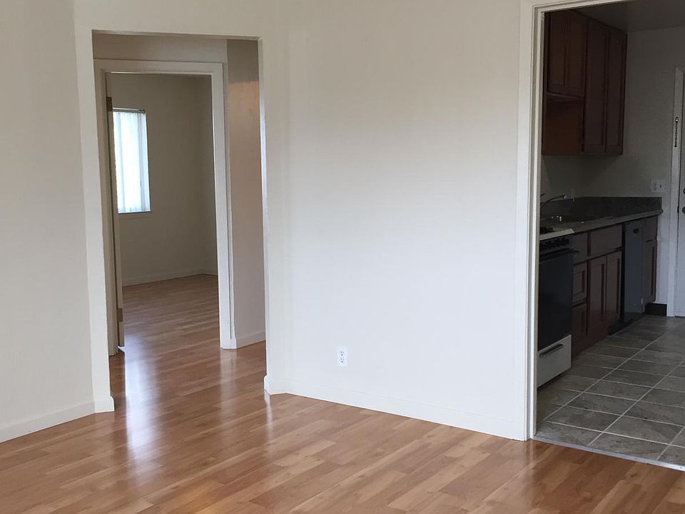 1st image of 2835 Halsey Ave