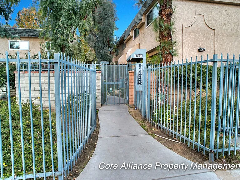 17151 Roscoe Blvd #18 — Photo 27