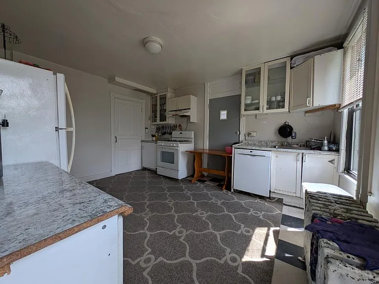 5158 Hillcrest St — Photo 7