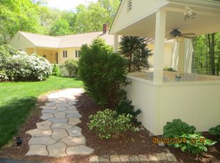 33 Carrie Ln, North Kingstown, RI 02852