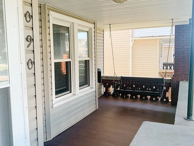 2090 Bunts Rd — Photo 2