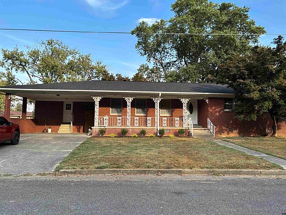 2nd image of 1007 Dogwood Ln