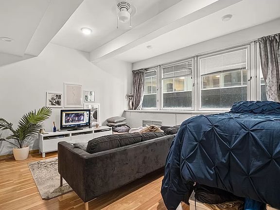 3rd image of 130 Water St APT 1C