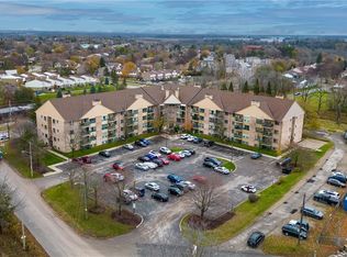 15 Hofstetter Ave #321, Kitchener, ON N2A3Z7