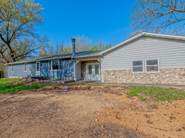 1072 S Baums Bridge Rd, Kouts, IN 46347