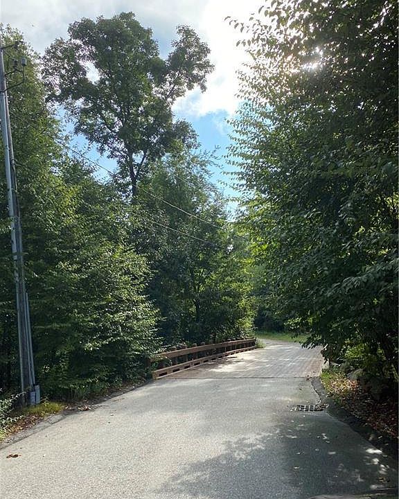 1st image of 4 Braided Brook Ln