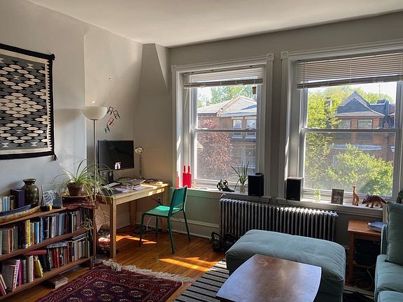 4th image of 932 S Saint Bernard St Floor 3