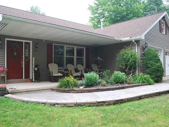 512 County Route 1, Oswego, NY 13126