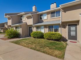 Yuma Court Townhomes