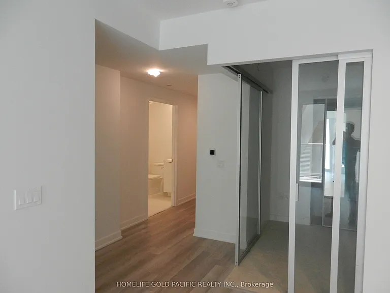 230 Simcoe St #1333 — Photo 11