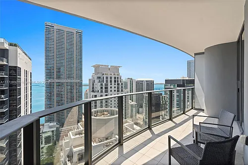 Brickell Plz Photo 1
