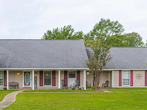 2835 Burma Dr, Pearl, MS 39208