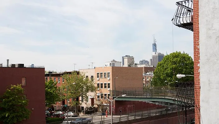 Rented by Brooklyn Bridge | media 37