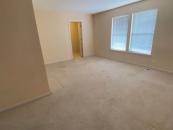 4th image of 2803 Huntington Dr