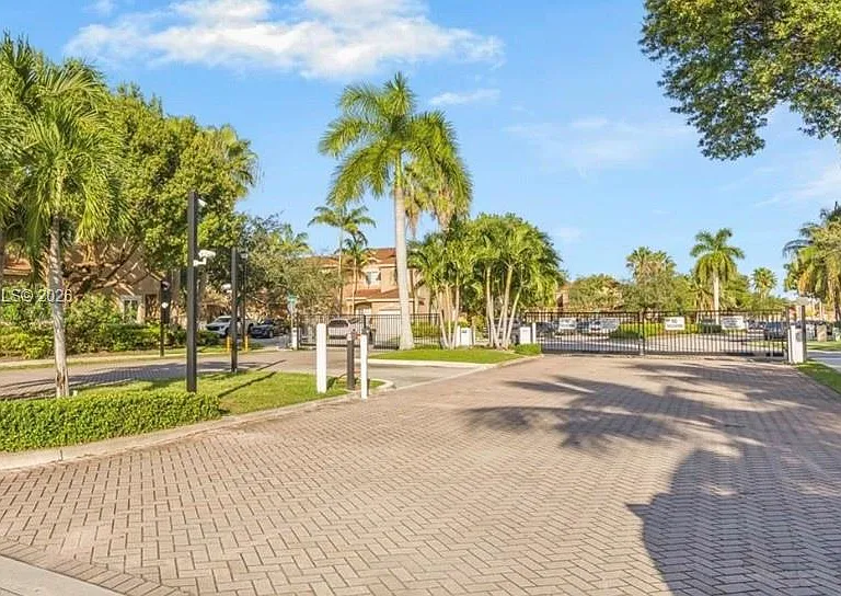21477 SW 85th Psge #21477 — Photo 25