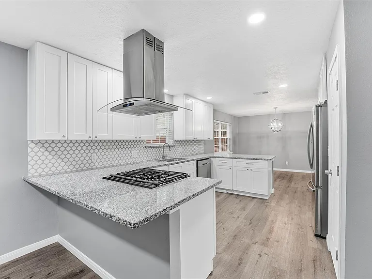 7815 12th Fairway Ln — Photo 1