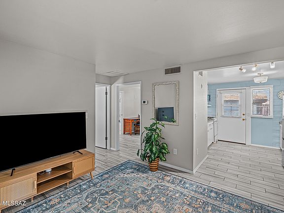 4th image of 381 S Paseo Lobo Unit D