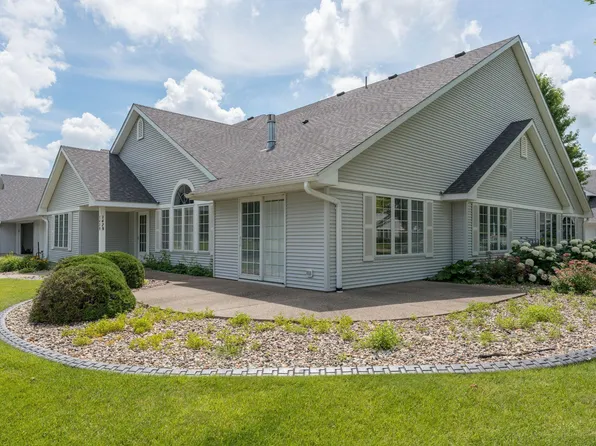 1429 Parkside Ln, North Mankato, MN 56003