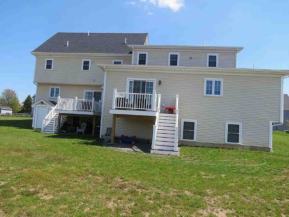 2nd image of 42 Nicholas Dr