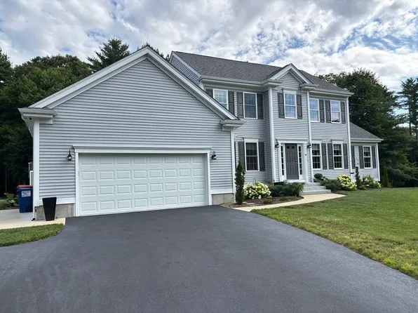 41 Clapp Rd, Rochester, MA 02770