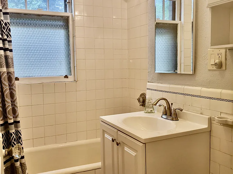24 Sidlaw Rd #6 — Photo 7