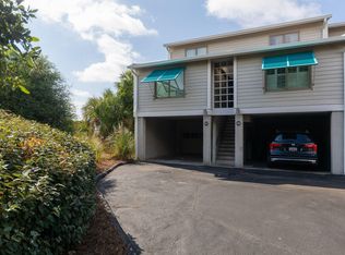 37 Beach Club Villas Ct, Isle Of Palms, SC 29451