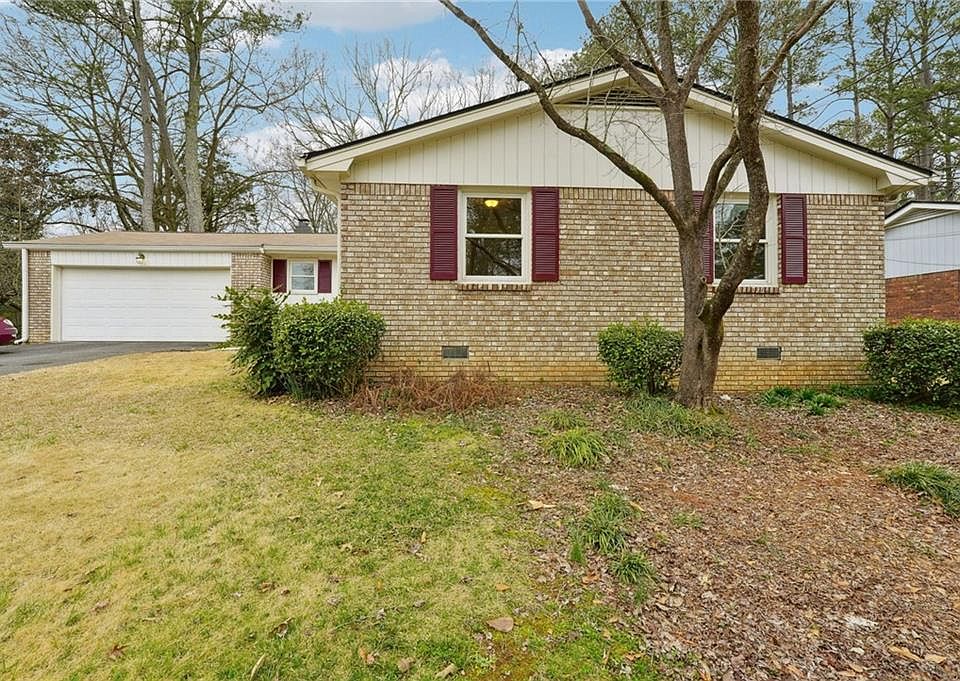 1st image of 680 Hillandale Cir SW