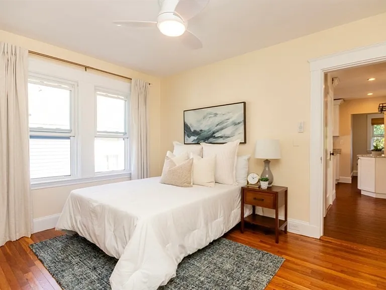 33 Pierce Ave #2 — Photo 11