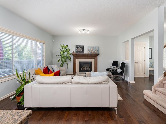 3rd image of 6736 19th Ave SW