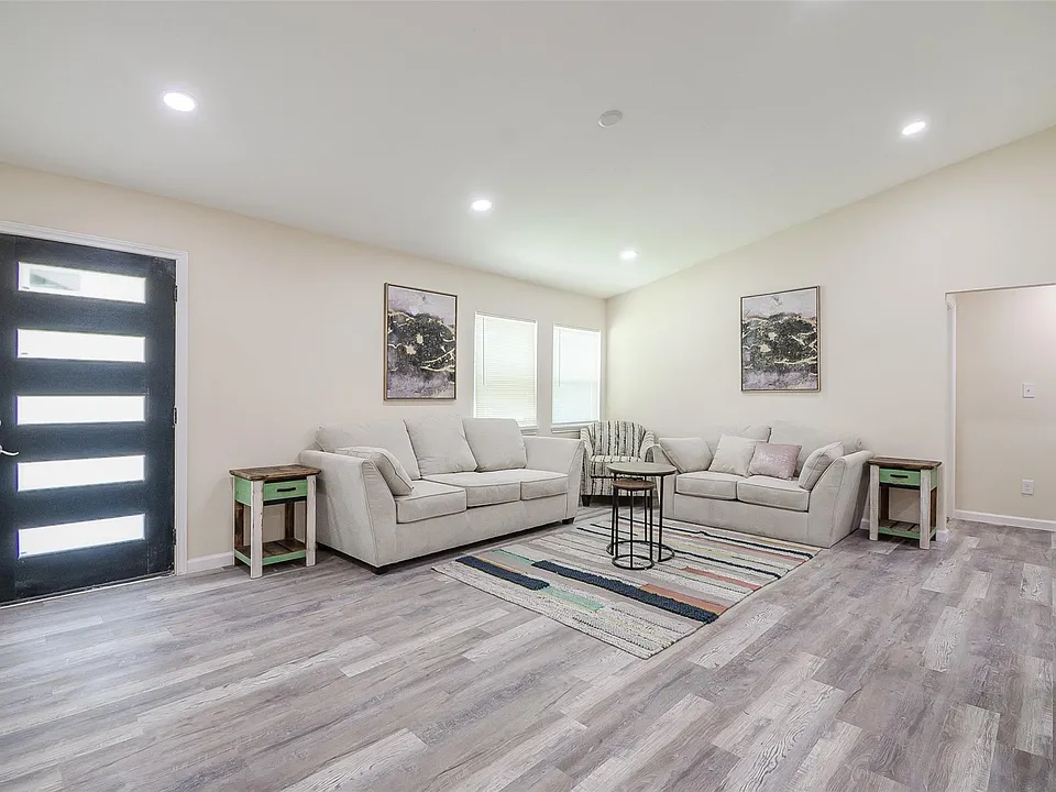 5305 Cahill Oval