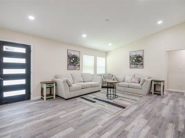 5305 Cahill Oval, Fort Worth, TX 76114