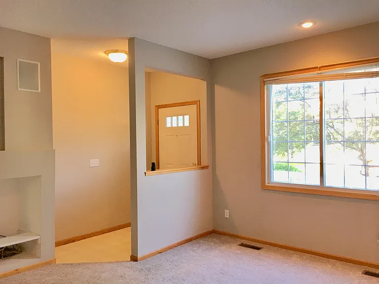 3027 Juniper Ln — Photo 2