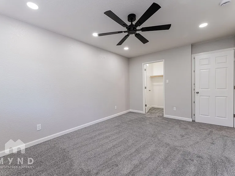 905 Carro Dr #2 — Photo 14
