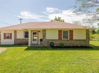 305 Birchwood St, Azle, TX 76020