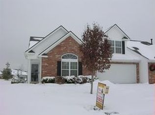 1326 Hamilton Dr, Greenwood, IN 46143